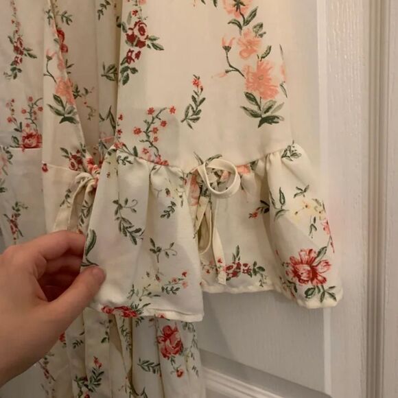 Boho romantic floral Patterned Wrap-front Dress - Picture 4 of 4